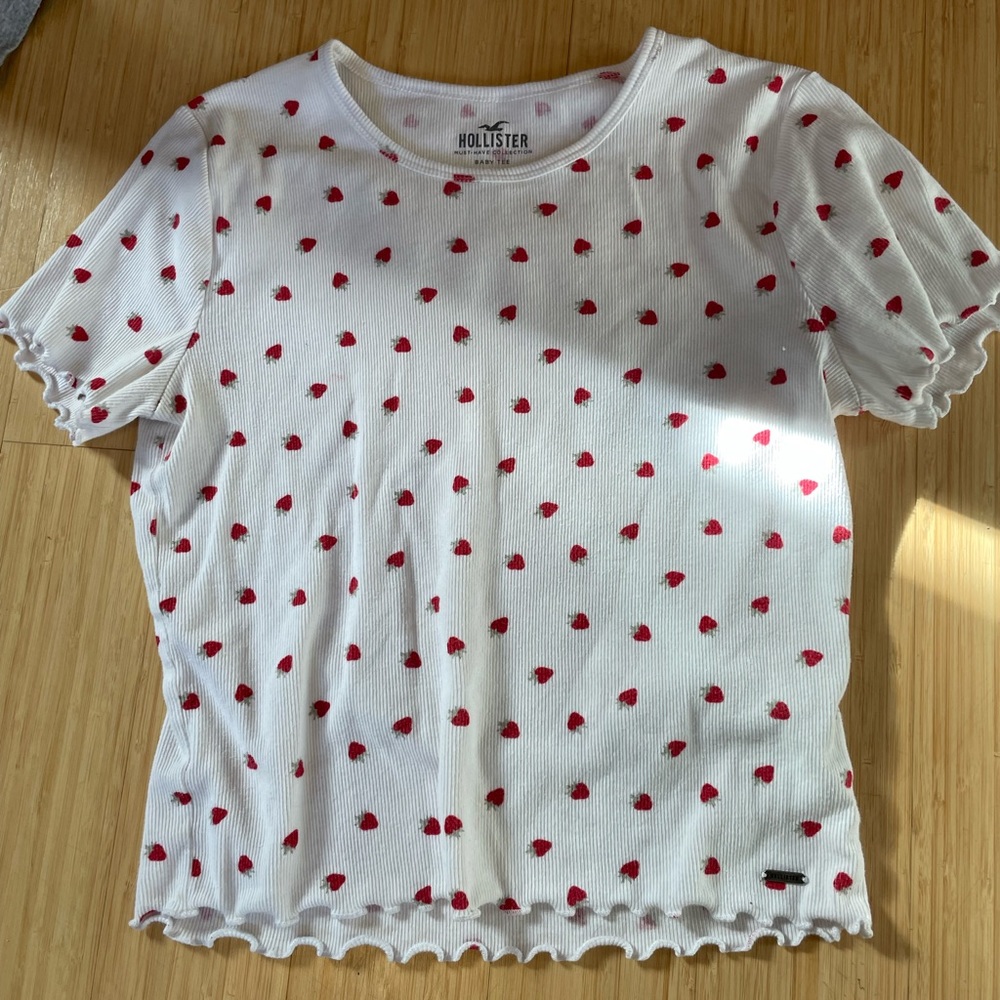 Hollister Strawberry Lettuce Trim Baby Tee~M